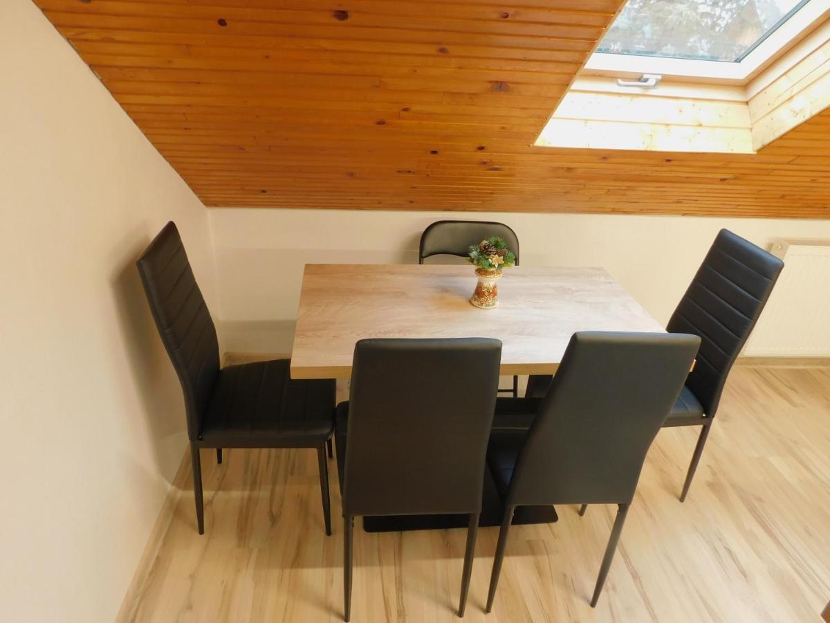 Pod Dubom Apartment Liptovsky Mikulas Luaran gambar