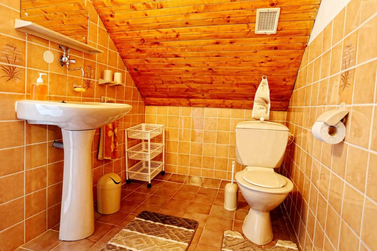 Pod Dubom Apartment Liptovsky Mikulas Bilik gambar