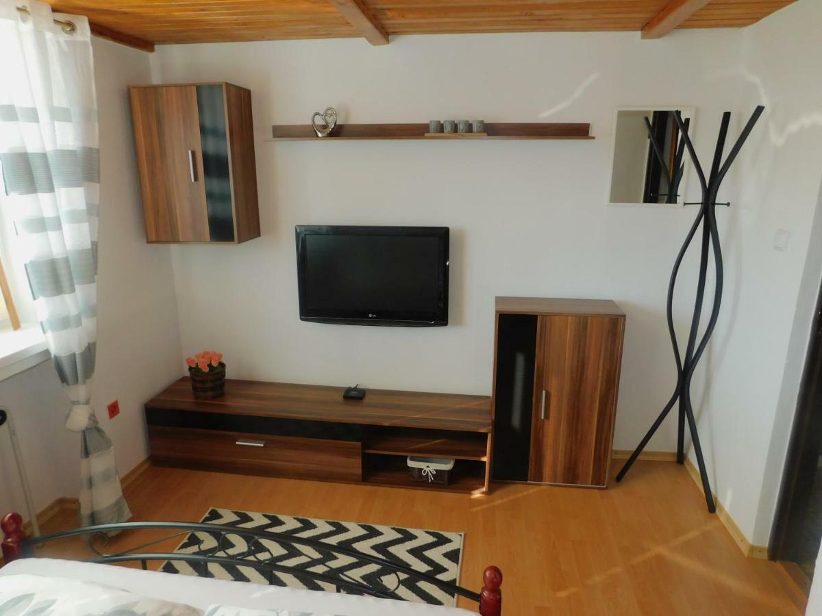 Pod Dubom Apartment Liptovsky Mikulas Luaran gambar